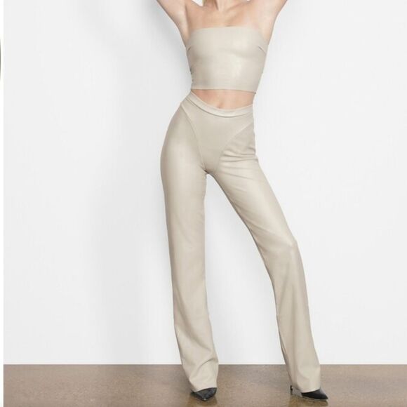 Skims Faux Leather Seamed Boot Cut Pant, Large - Picture 3 of 11